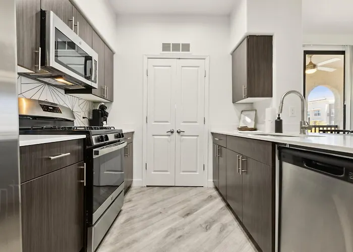 Apartment Cozysuites By The Stadium With Pool 30 Glendale