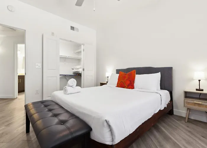 Apartment Cozysuites By The Stadium With Pool 30 Glendale
