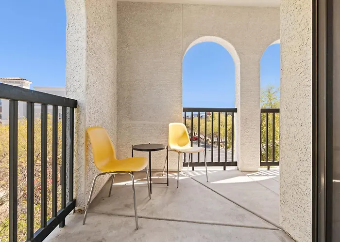 Cozysuites By The Stadium With Pool 30 * Glendale